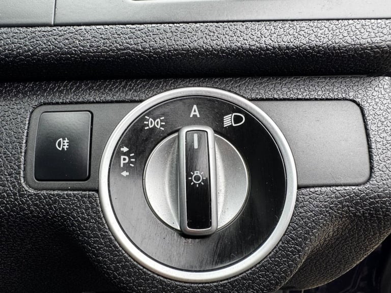 2010 60 MERCEDES-BENZ C-CLASS 2.1 C220 CDI BLUEEFFICIENCY SPORT ESTATE 5DR DIESE