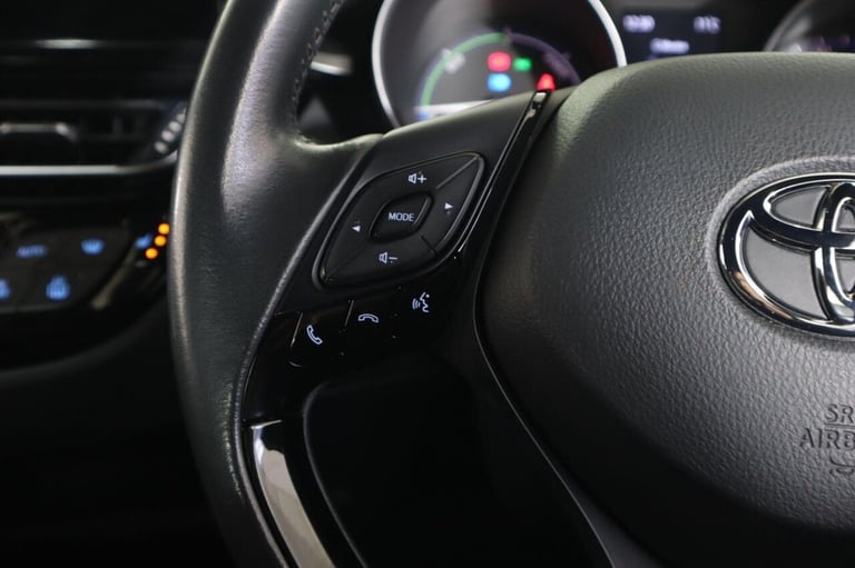 2022 Toyota C-HR 1.8 VVT-h Design CVT Euro 6 (s/s) 5dr HATCHBACK PETROL/ELECTRIC Automatic