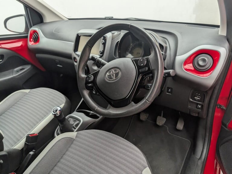 2019 Toyota AYGO 1.0 VVT-i x-play Hatchback 5dr Petrol Manual Euro 6 (71 ps) - AIR CON, DAB, HATC...