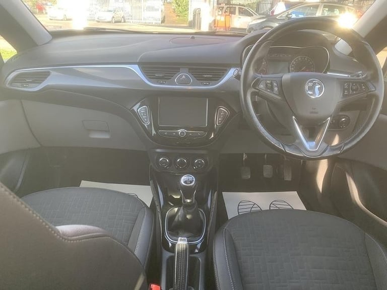 2016 Vauxhall Corsa 1.4i ecoFLEX Elite - New MOT - Only 31000 Miles