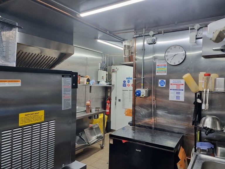 Burger shop for sale – REF: RB552