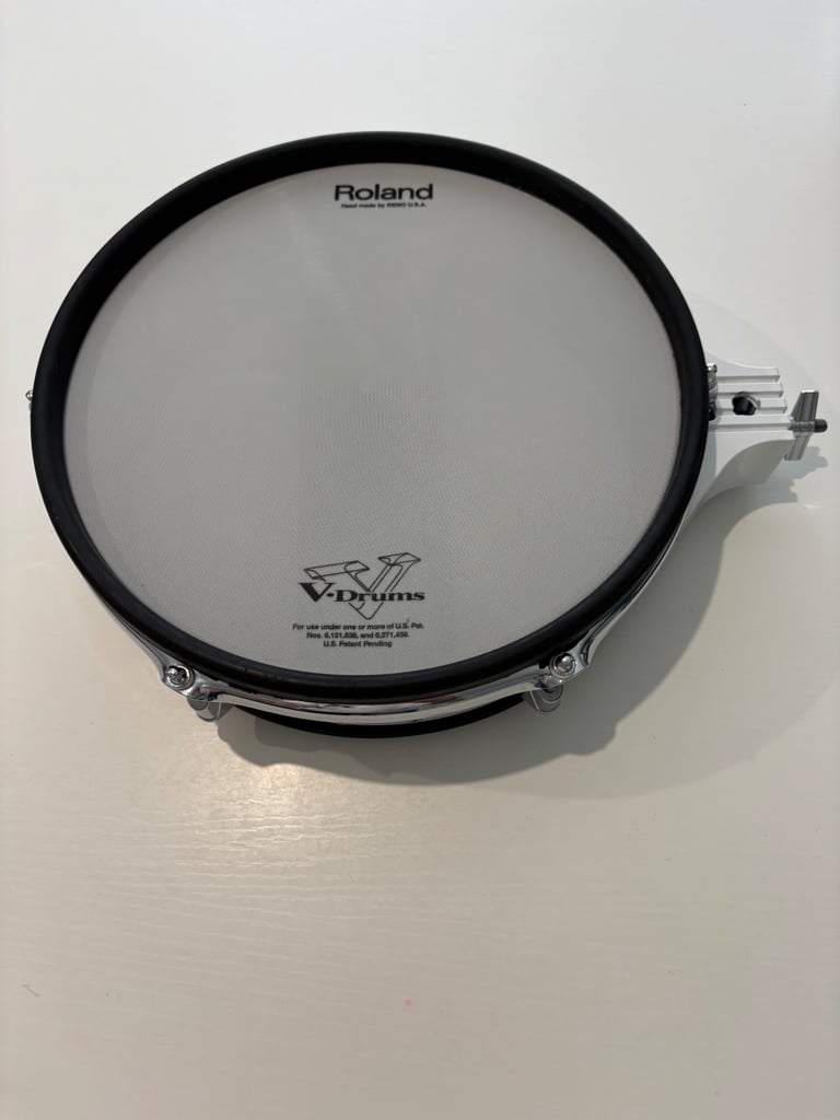 6 piece Electric Roland Drum kit plus hardware