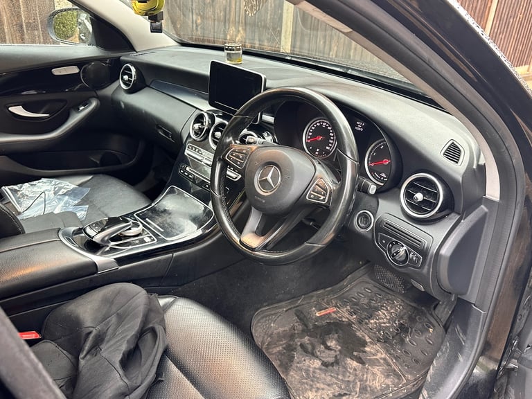 Mercedes-Benz, C CLASS, Saloon, 2015, Semi-Auto, 2143 (cc), 4 doors