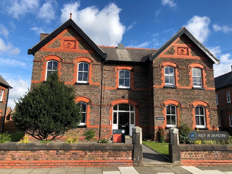 3 bedroom flat in New Hall, Liverpool, L10 (3 bed) (#2641299)