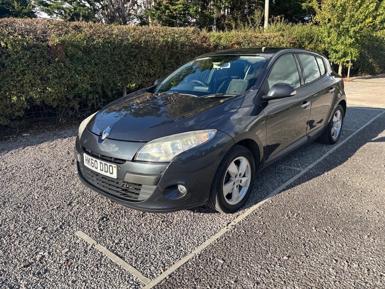 2011 Renault Megane 1.6 16V 110 Dynamique TomTom 5dr HATCHBACK Petrol Manual