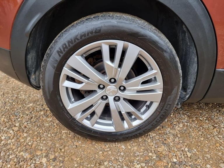 2017 Peugeot 3008 1.2 PureTech Allure SUV 5dr Petrol EAT Euro 6 (s/s) (130 ps) HATCHBACK Petrol A...