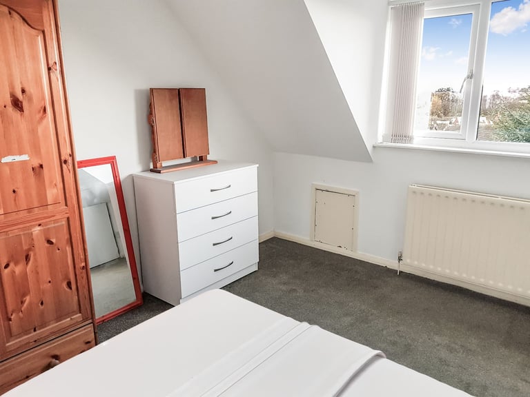 Sutton Coldfield DSS only shared house - Next to Sutton Park. Enviable location