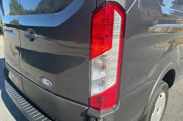 2025 Ford E-Transit 350 Trend AUTO L3 H2 LWB Medium Roof RWD 135kW 68kWh DAP, ACCELERATION CONT P...
