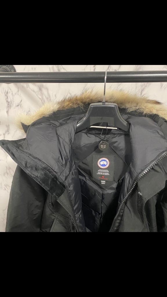 Men’s Canada Goose Langford Parka with fur black size Medium 