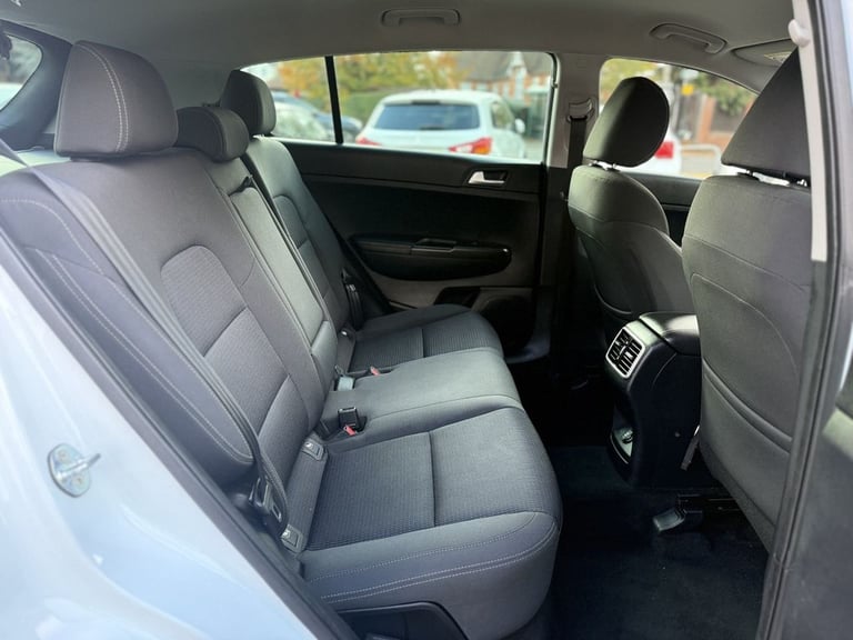 2017 Kia Sportage 1.7 CRDi ISG 2 5dr DCT Auto ESTATE DIESEL Automatic