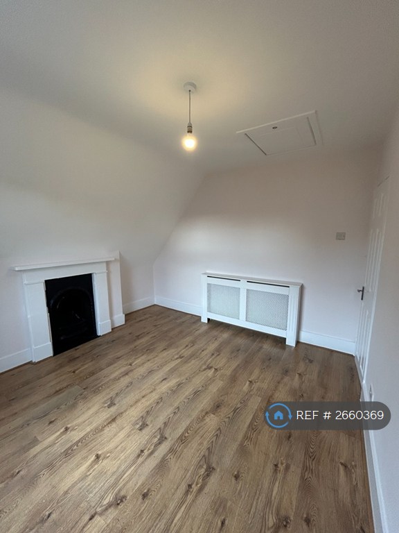 4 bedroom house in Carisbrooke Road, London, E17 (4 bed) (#2660369)