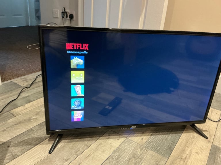 Logik android 31.5” TV 