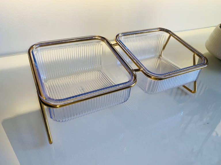 Double cat/ small dog food bowl 