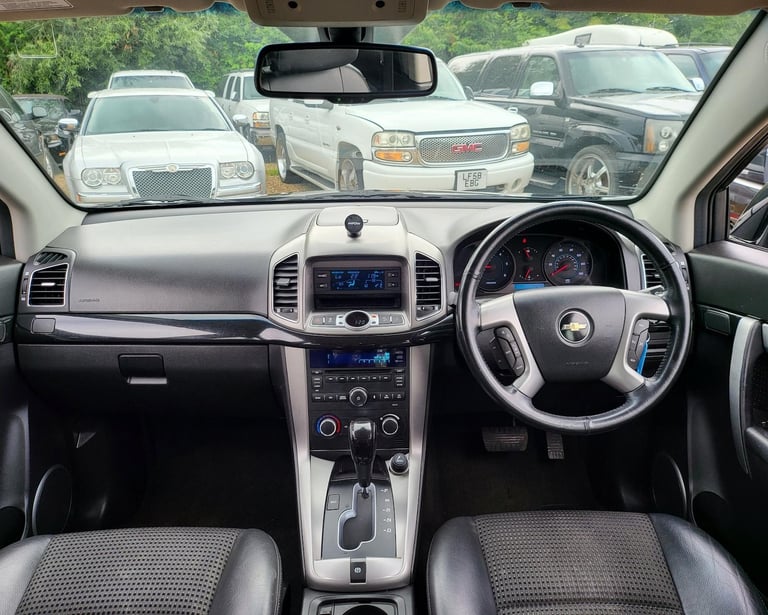 2012 FACELIFT CHEVROLET CAPTIVA 2.2 VCDi LT 5 DOOR 7 SEATER AUTOMATIC BLACK