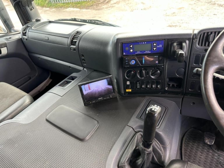Scania P370 CB 8X4 MANUAL GEARBOX EURO 6 TIPPER