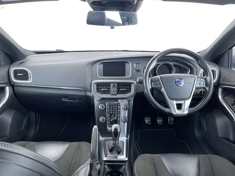 2015 Volvo V40 2.0 V40 R-Design Nav D2 5dr Hatchback Diesel Manual