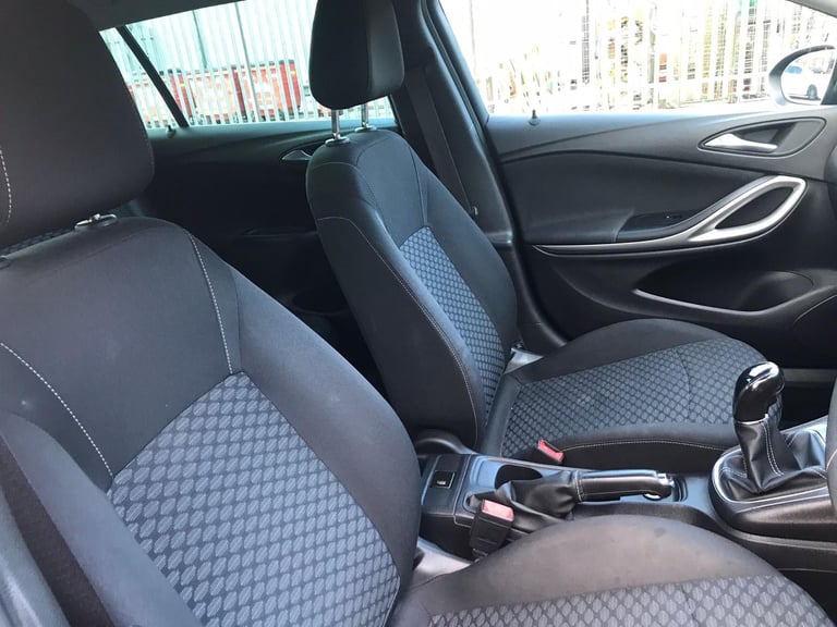 Vauxhall, ASTRA, 2018, 1598 (cc)
