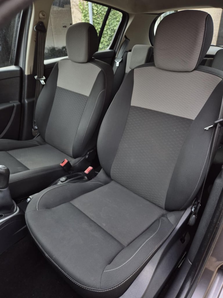 Renault, CLIO, Hatchback, 2010, Manual, 1149 (cc), 5 doors