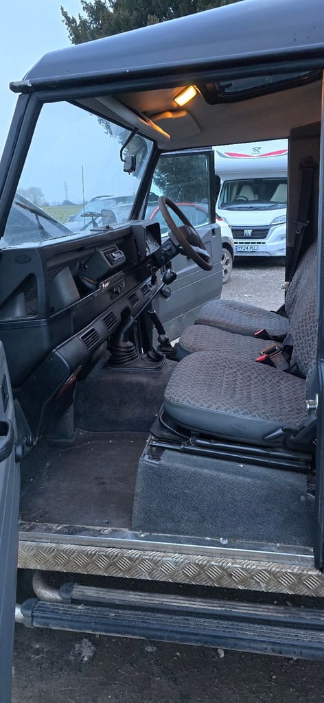 Land Rover, DEFENDER, Panel Van, 2001, Manual, 2495 (cc)