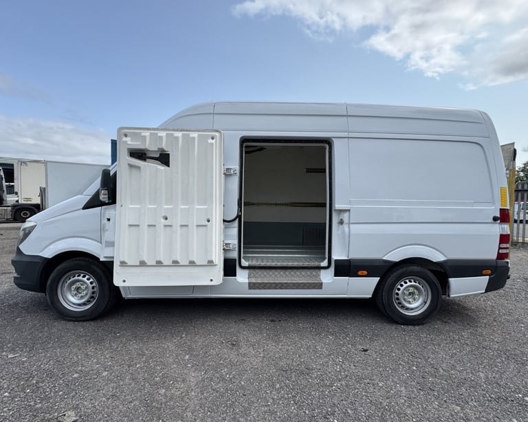 2016 Mercedes-Benz Sprinter 2.1 313 CDI L2H2 RWD Freezer Panel Van (129ps) Refrigerated Panel Van...