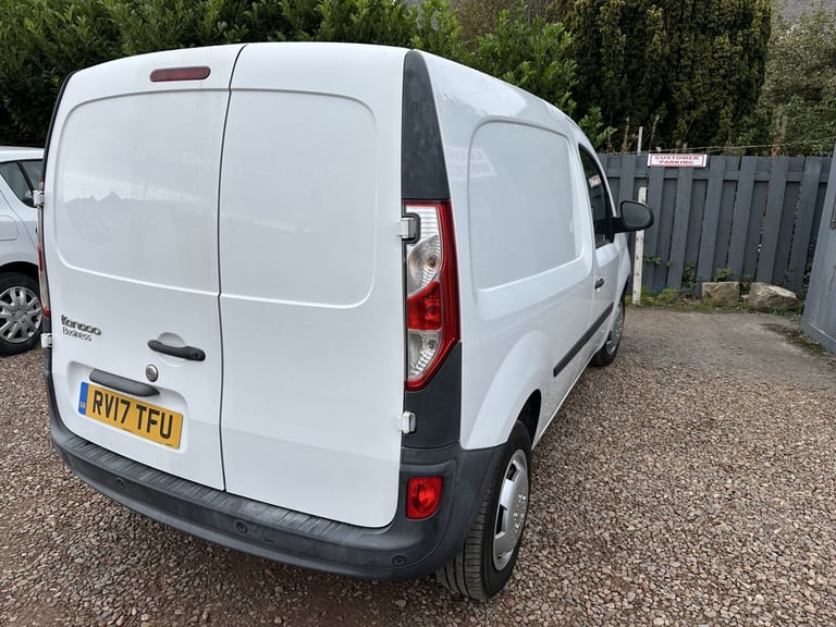 NO VAT** ULEZ COMPLIANT**FINANCE AVAILABLE**2017 RENAULT KANGOO**12 MONTHS MOT