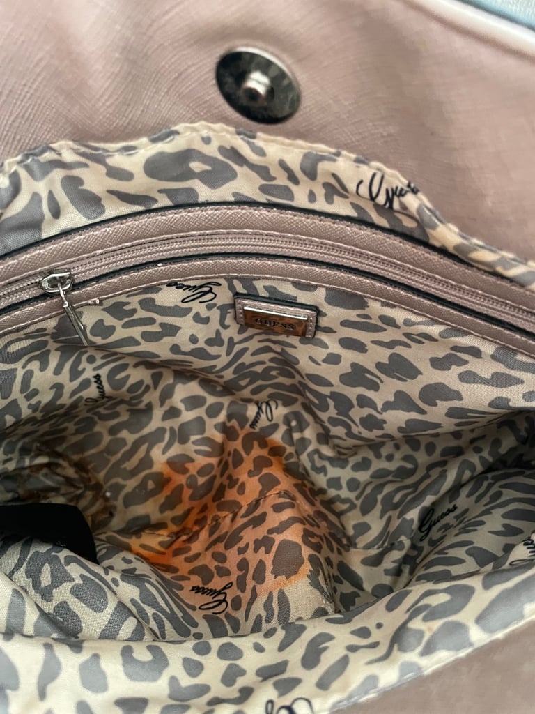 Ladies Guess handbag 