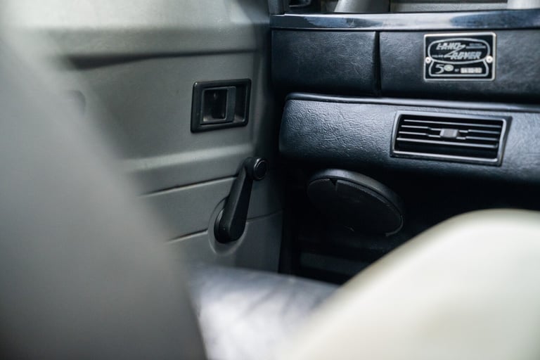 2020 Land Rover Defender 90 Saloon PETROL Manual