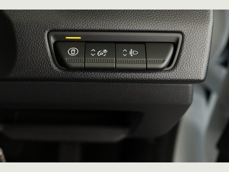 2025 Renault Trafic LL30 Blue dCi 130 Advance [Safety] Crew Van WINDOW VAN Diesel Manual