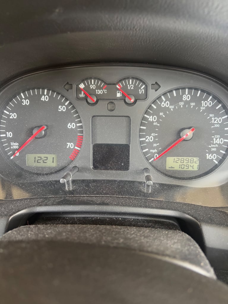 Volkswagen, GOLF, Hatchback, 2003, Manual, 1598 (cc), 5 doors