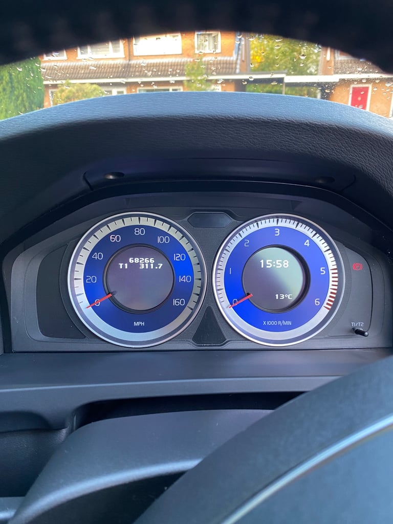 Volvo, S60, Saloon, 2012, Manual, 1560 (cc), 4 doors