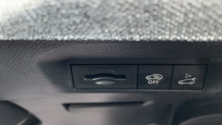 2024 Peugeot 3008 73kWh GT SUV 5dr Electric Auto (210 ps) SUV Electric Automatic