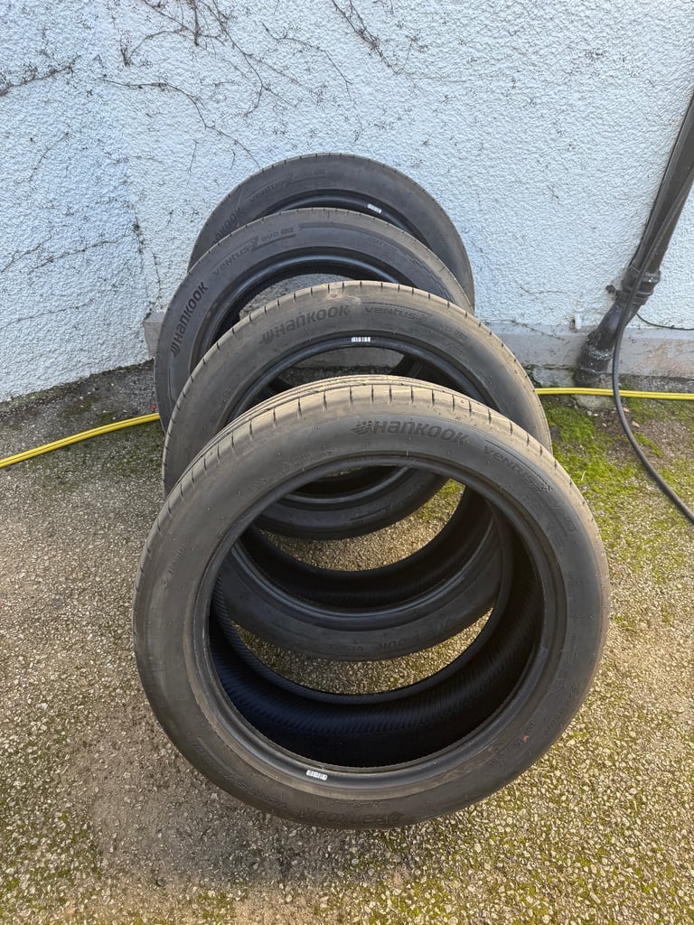 image for Hankook ventus evo SUV - 245 / 45 R19 102H - set of 4 tyres 