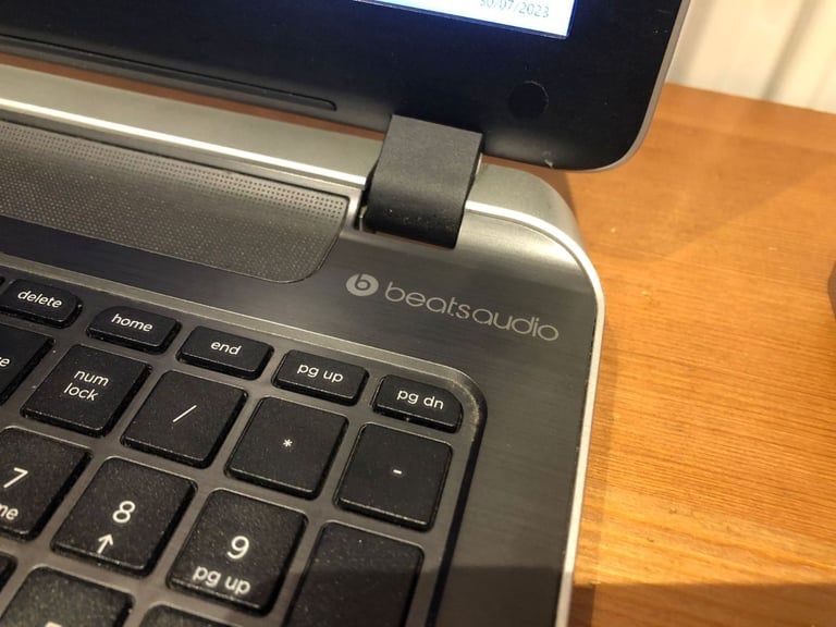 HP Beats Laptop Dre Audio Laptop Windows11 Intel Core i5 2.7GHz 1Tb Terabyte 15.6" Screen