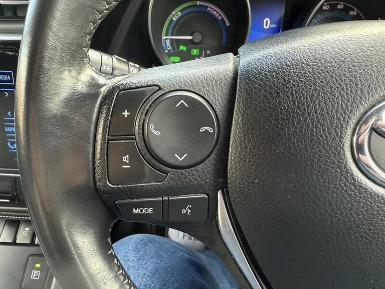 2018 Toyota Auris 1.8 Hybrid Design TSS 5dr CVT [Nav] HATCHBACK PETROL/ELECTRIC Automatic