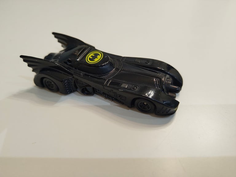 Batmobile die-cast 1989