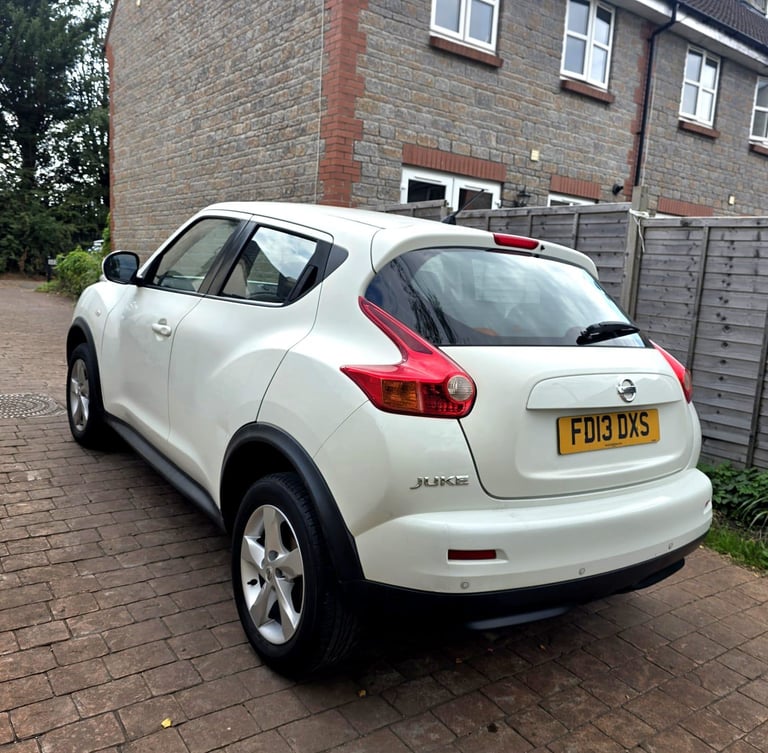 Nissan, JUKE, Hatchback, 2013, Manual, 1598 (cc), 5 doors