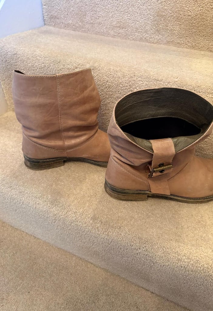 Boots  , Red or Dead size 6