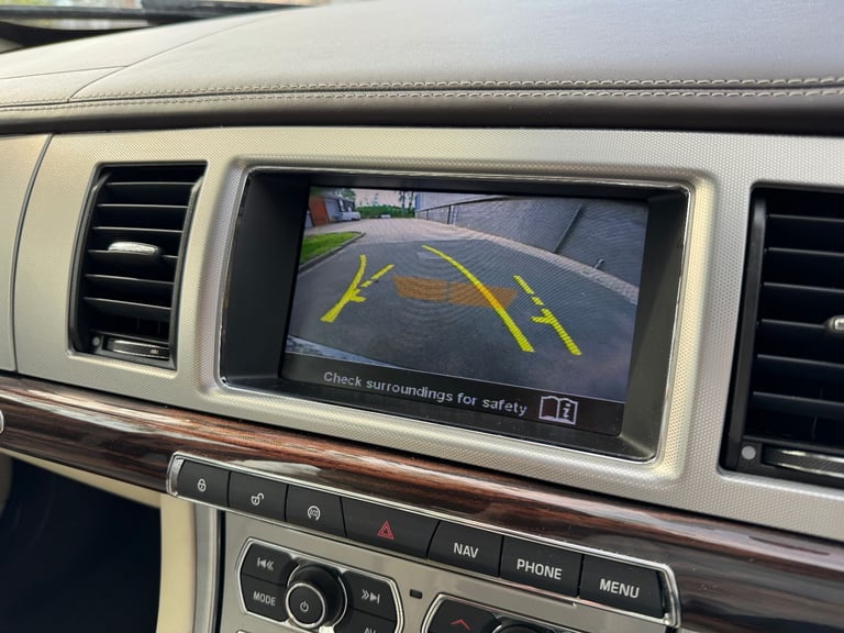 Jaguar XF Portfolio 2.2d Luxury Saloon Auto 4dr Diesel