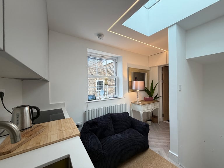 Stunning Newly Built One-Bed Duplex Flat  
