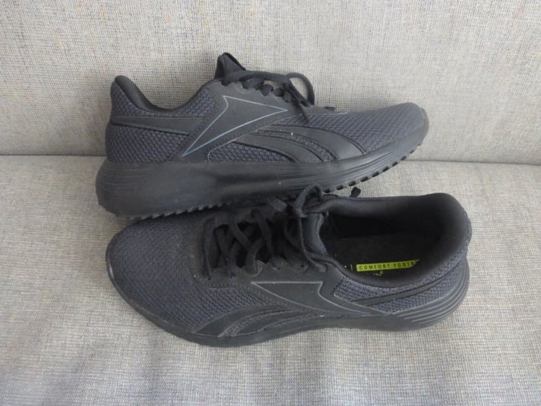 Reebok Trainers Ortholite and Arch Support size UK 7 IN BLACK COMFORT FOOTBED