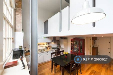 2 bedroom flat in Clark Street, London, E1 (2 bed) (#2663627)