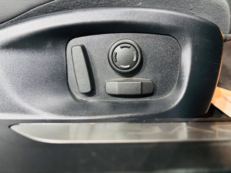 2018 Jaguar XF 2.0d Portfolio Auto AWD Euro 6 (s/s) 4dr SALOON Diesel Automatic