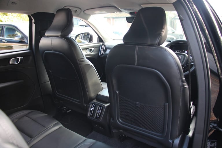 2022 Volvo XC40 T3 INSCRIPTION Estate Petrol Automatic