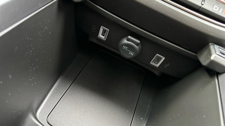 2025 Fiat 600 1.2 MHEV SUV 5dr Petrol Hybrid e-DCT Euro 6 (s/s) (100 ps) Automatic Hatchback Hybr...