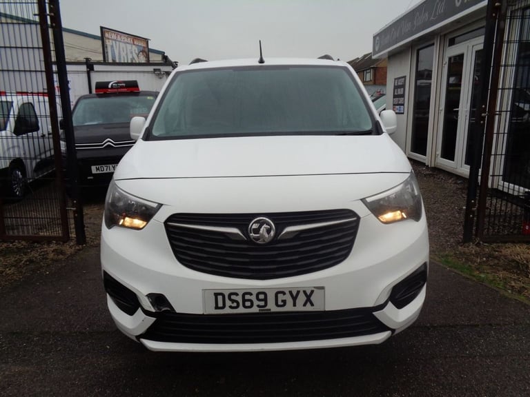 2019 69 VAUXHALL COMBO 1.6 TURBO D 2300 SPORTIVE PANEL VAN 4DR DIESEL NO VAT 