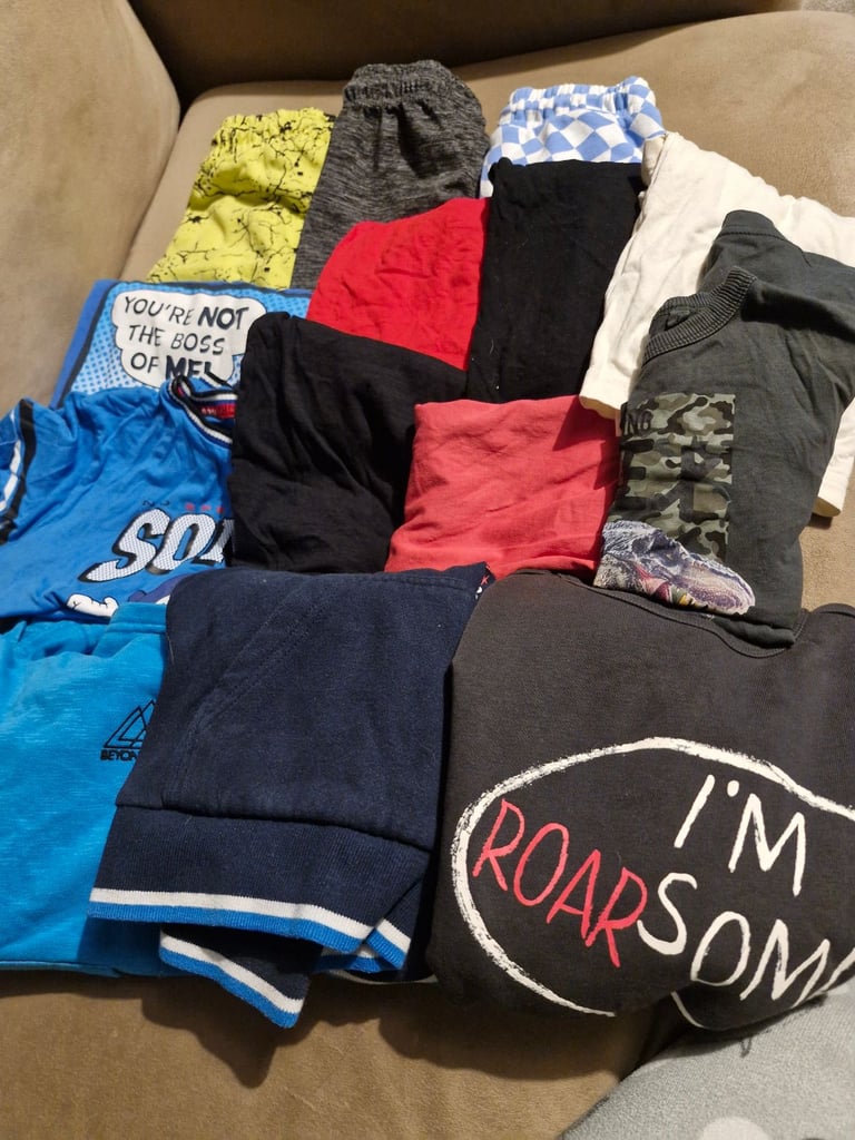 Age 5-6 clothes bundle 