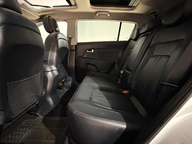 WHITE 2015 KIA SPORTAGE 3 SAT NAV ISG 1.7 DIESEL CRDI SUV 2 PREVIOUS OWNERS