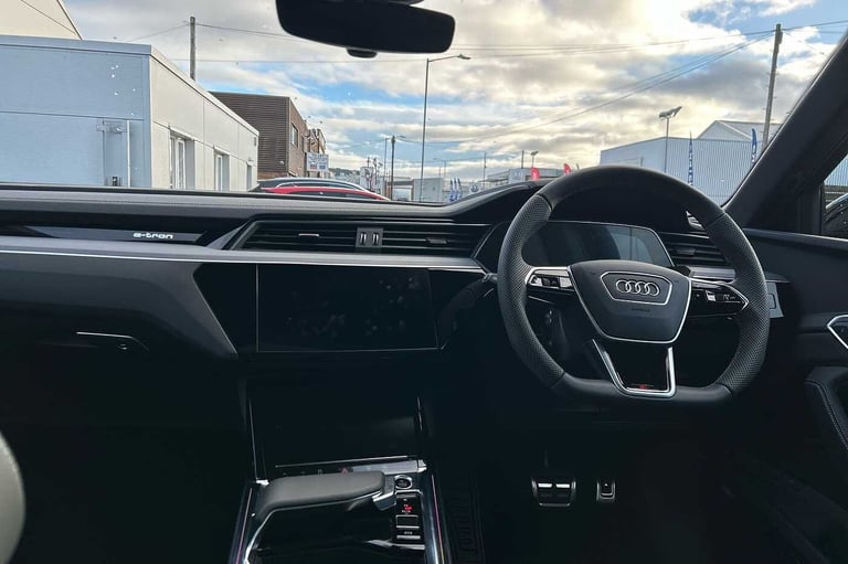 2023 Audi Q8 300kW 55 Quattro 114kWh Black Edition 5dr Auto ESTATE ELECTRIC Automatic