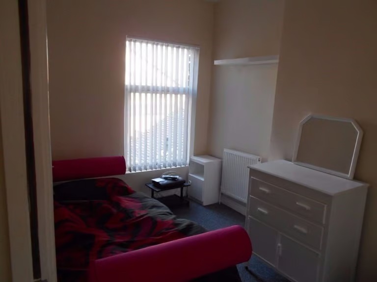 **LET BY** DIMSDALE PARADE - PETS AND DSS ACCEPTED  - NO DEPOSIT 