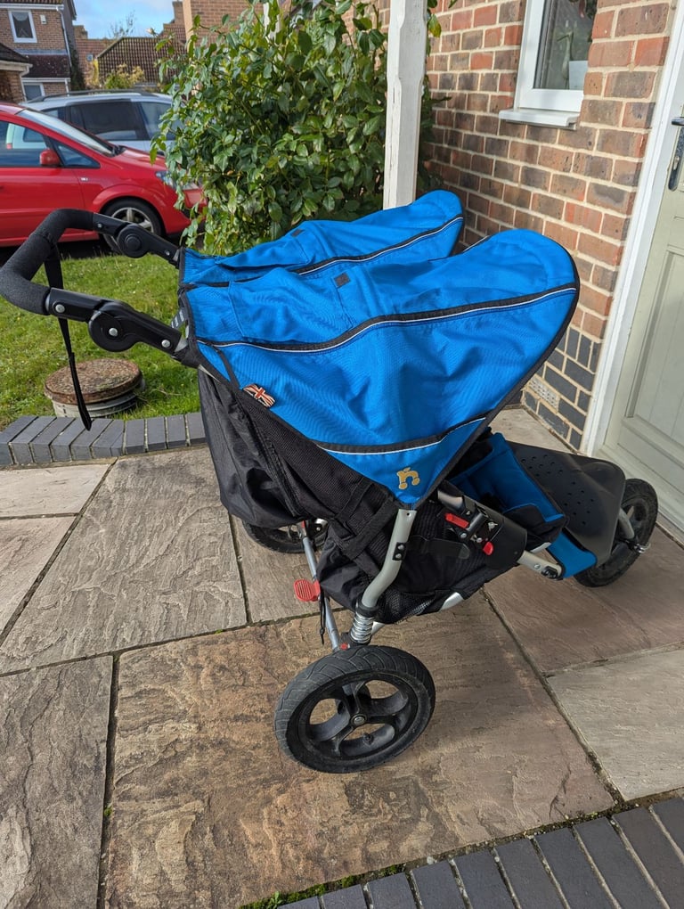 Out n About Nipper Double V4 All Terrain Pushchair Buggy plus extras